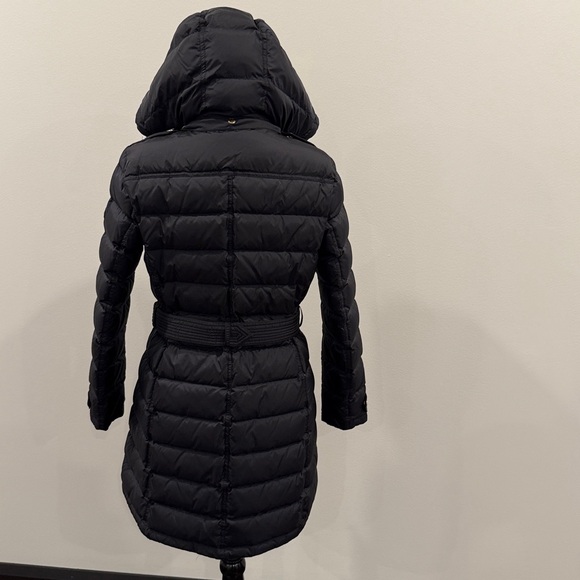 Burberry Quilted Navy Blue Puffer Coat with Belt and removable hood. Authentic - Picture 8 of 16